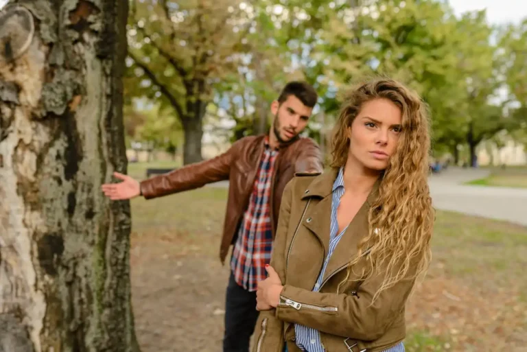 12 Signs God Wants You To Leave a Relationship